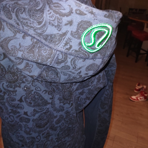 Rare Lululemon scuba hoodie - Picture 6 of 11